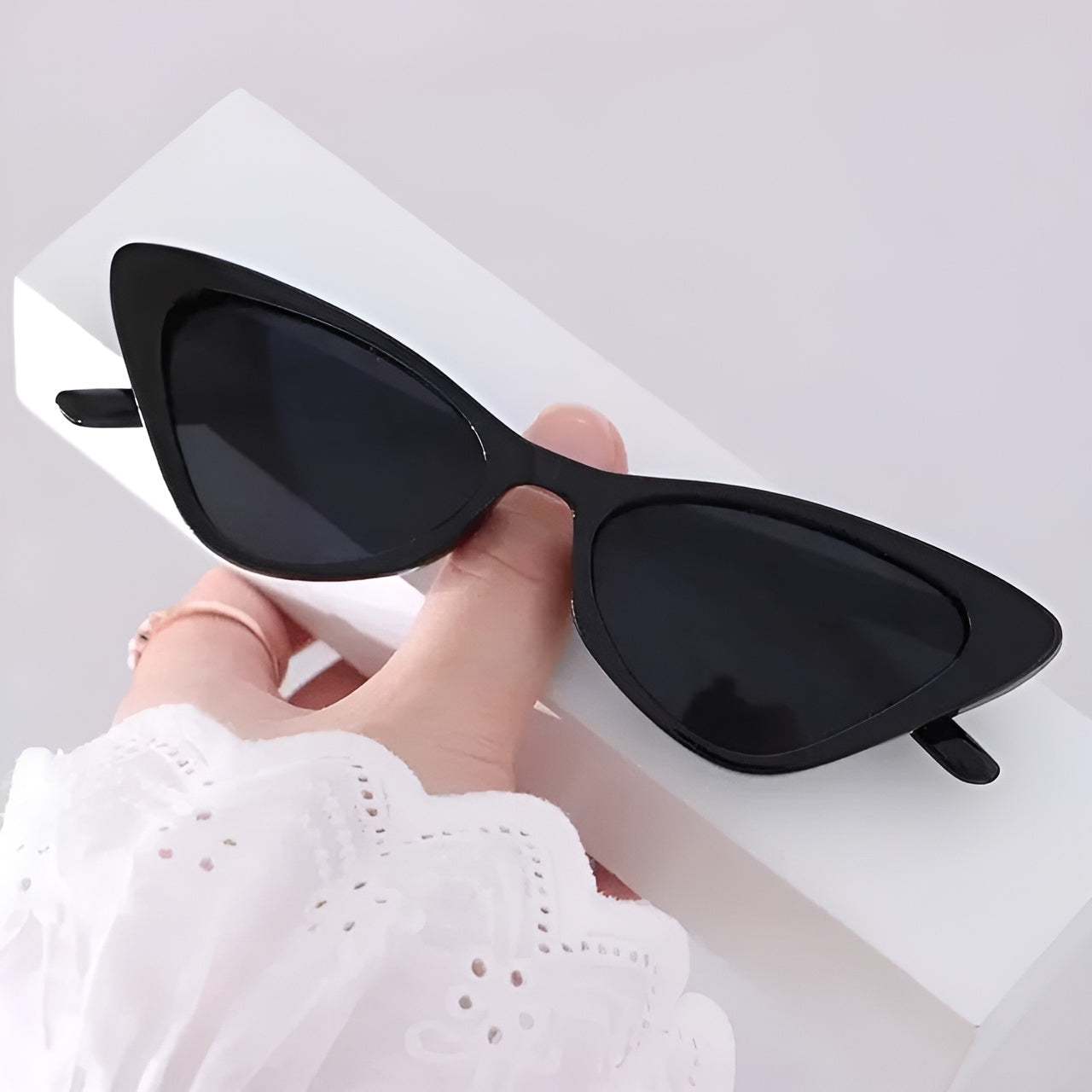 Jella Sunnies - Black Gray